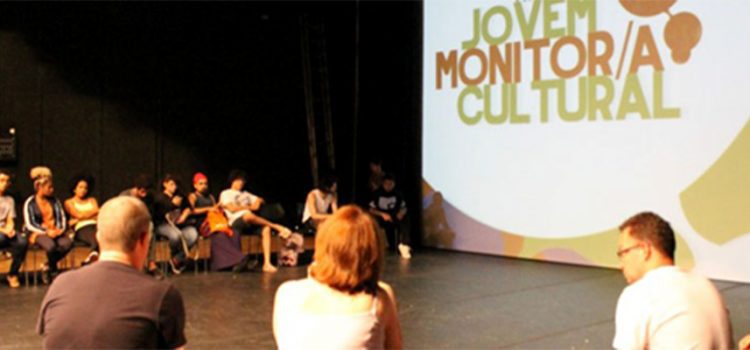 Programação na cidade como política pública é tema de formação no teatro Flávio Império